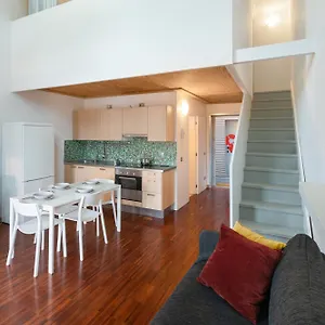https://white-and-brown-exclusive-loft-with-terrace-free.it-lombardy.com