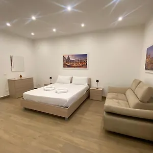 https://casetta-al-molo-trapeziodale.sicilyhotelsitaly.net